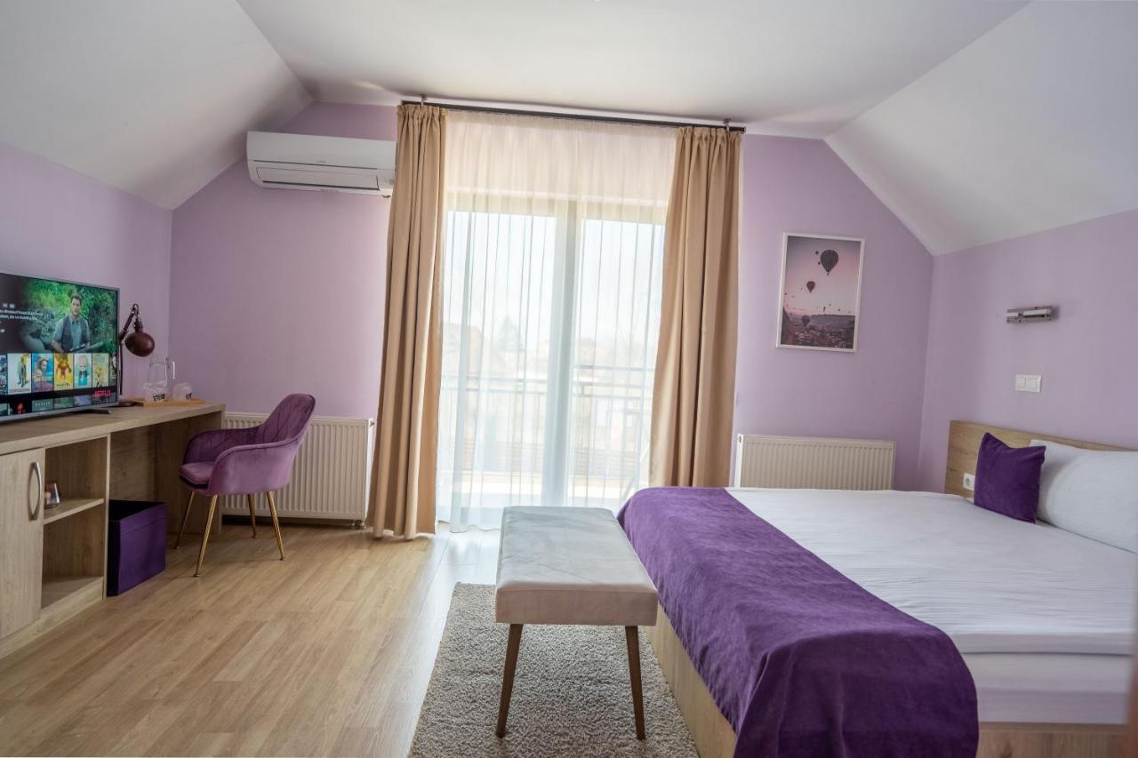 Roots Villa Redwood Brasov Luaran gambar