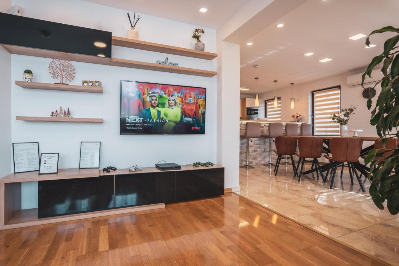 Roots Villa Redwood Brasov Luaran gambar